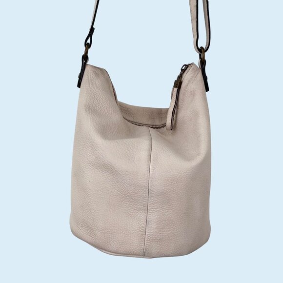 ELLIOTT LUCCA Cream Pebbled Leather BUCKET CROSSBODY Bag Purse - Picture 2 of 14